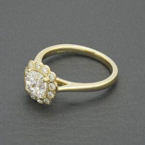 18ct Yellow Gold 1.35ct Diamond Cluster Ring