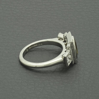 Platinum 1.04ct Diamond & Green Sapphire Dress Ring - Image 3
