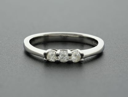 9ct White gold 0.20ct three stone diamond ring