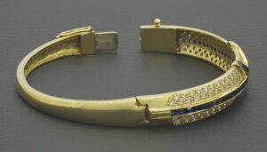 18ct Yellow Gold 1.18ct Diamond &#038; Sapphire Bangle