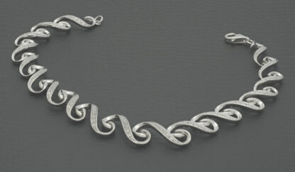 18ct White Gold 0.20ct Diamond Swirl Bracelet 8" 11mm - Image 4