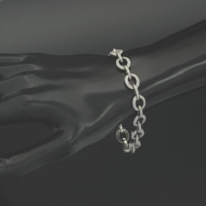 18ct White Gold Diamond Loop Bracelet 7.5&#8243; 9.5mm