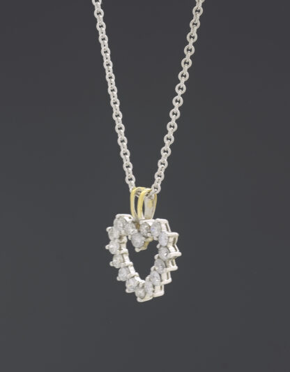 18ct White Gold 0.16ct Diamond Heart Necklace 18'' - Image 2