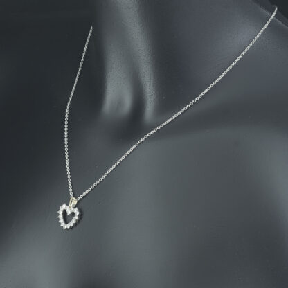 18ct White Gold 0.16ct Diamond Heart Necklace 18'' - Image 3