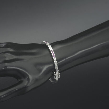 18ct White Gold 0.25ct Diamond And 0.10ct Ruby Bangle - Image 2