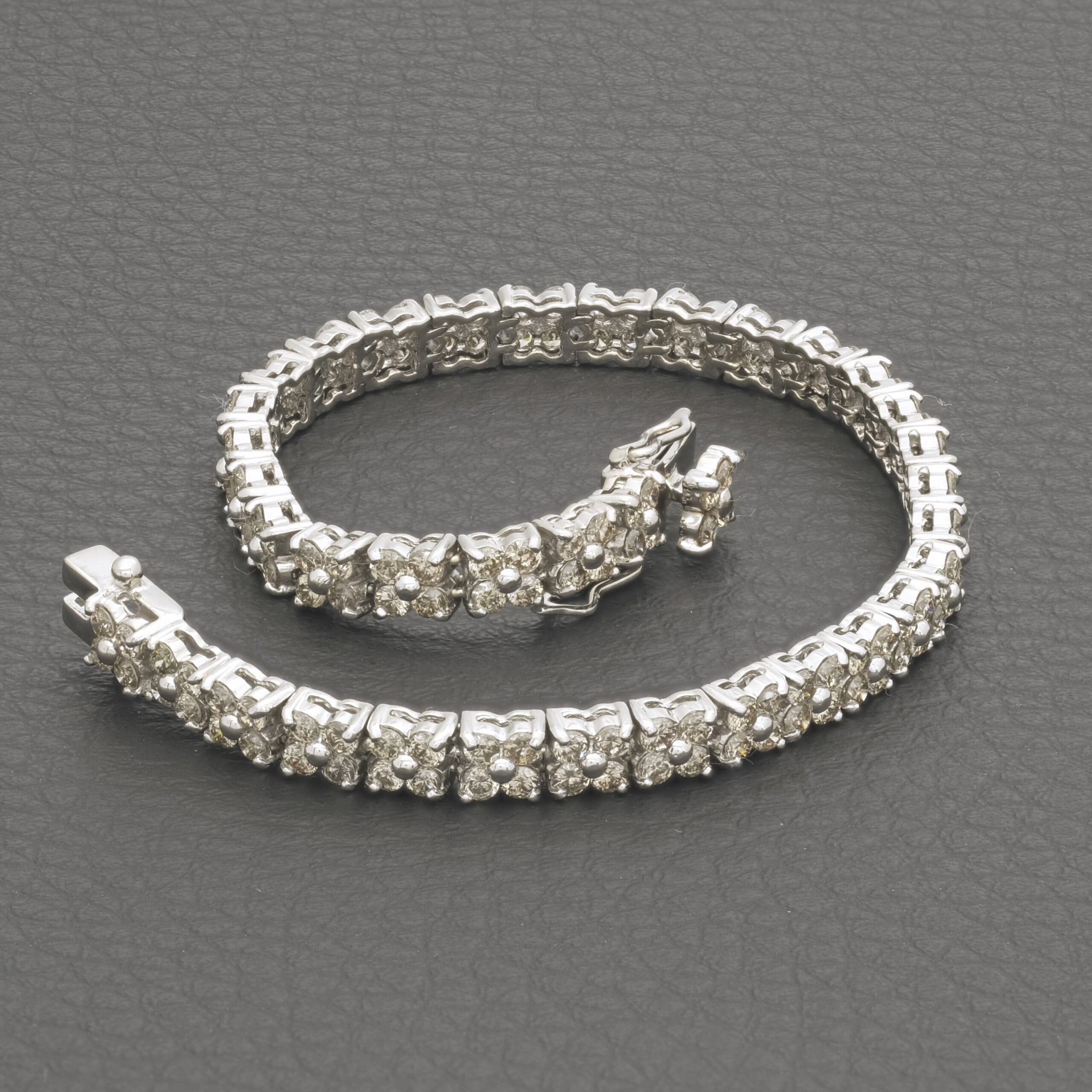 18ct White Gold 5.00ct Diamond Tennis Bracelet 7" 4mm - Image 4