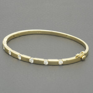 18ct Yellow Gold 0.70ct Diamond Bangle