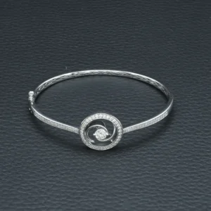 18ct White Gold 0.85ct Diamond Fancy Bangle