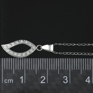 18ct White Gold 0.10ct Diamond Pendant & Chain Set 18″