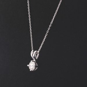 18ct White Gold 0.55ct Round Diamond Solitaire Necklace 16″