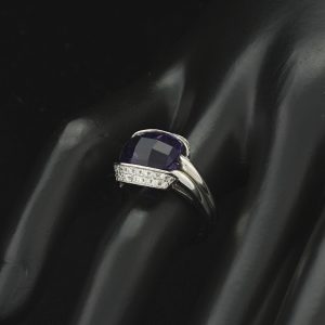 18ct White Gold Amethyst &#038; Diamond Ring