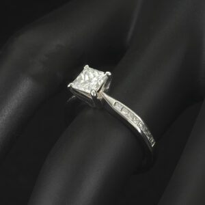 Platinum 0.75ct Princess Cut Diamond Ring