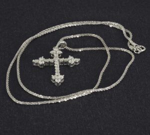 18ct White Gold 0.10ct Diamond 0.15ct Sapphire Cross Necklace 18″