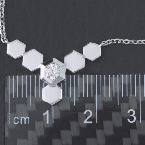 18ct White Gold 0.15ct Diamond Necklace 18″