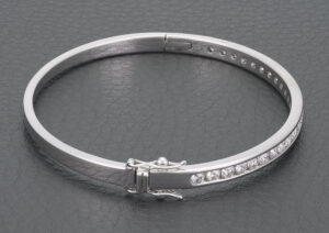 9ct White Gold 2.00ct Diamond Bangle