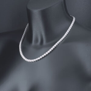 18ct White Gold 4.29ct Diamond Tennis Necklace 17.5&#8243; 5mm