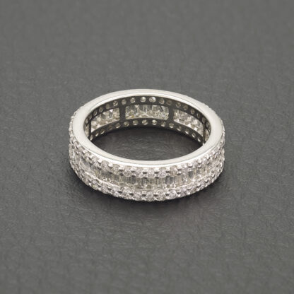 18ct White Gold 2.00ct Diamond Eternity Ring - Image 2