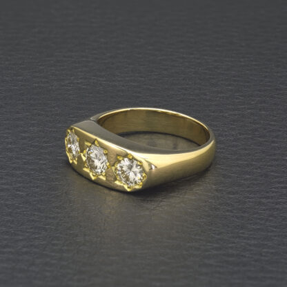 18ct Yellow Gold 1.20ct Diamond Three Stone Gypsy Ring - Image 4