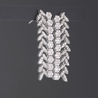 18ct White Gold 1.80ct Diamond Drop Earrings - Image 2