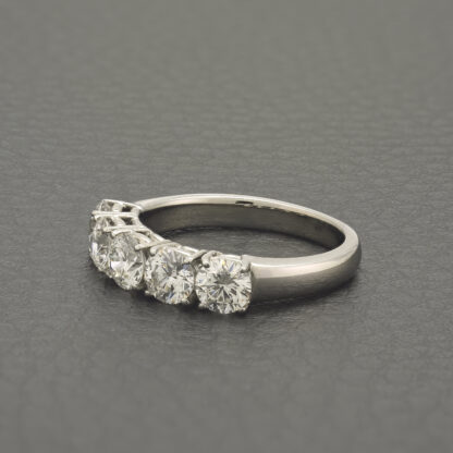 18ct White Gold 1.70ct Diamond 5 Stone Ring - Image 2