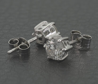 18ct White Gold 1.00ct Diamond Solitaire Stud Earrings - Image 5