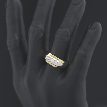 18ct Yellow Gold 0.20ct Diamond 3 Stone Signet Ring - Image 4