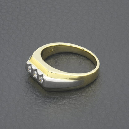 18ct Yellow Gold 0.20ct Diamond 3 Stone Signet Ring - Image 3