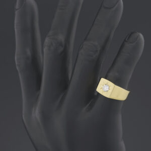 18ct Yellow Gold 0.45ct Diamond Star Set Signet Ring