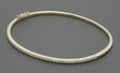 18ct Yellow Gold 0.60ct Diamond Bangle - Image 4