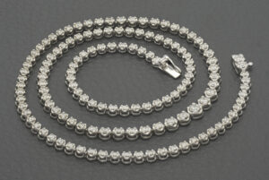9ct White Gold 3.00ct Diamond Necklace
