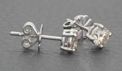 18ct White Gold 0.80ct Diamond Solitaire Stud Earrings - Image 4