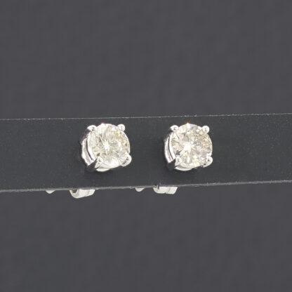 18ct White Gold 0.80ct Diamond Solitaire Stud Earrings - Image 2