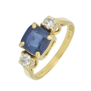 18ct Yellow Gold 0.15ct Diamond &#038; 1.57ct Sapphire 3 Stone Ring