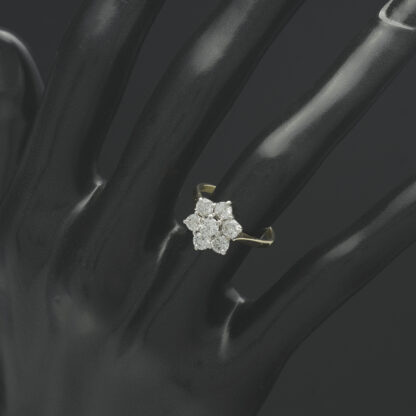 18ct Yellow Gold 1.00ct Diamond Flower Cluster Ring - Image 4