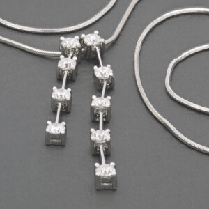 18ct White Gold 0.90ct Diamond Dropper Necklace 18&#8243;