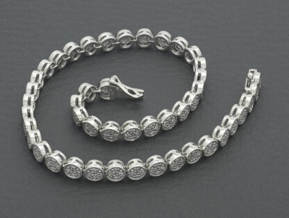 18ct White Gold 0.72ct Diamond Tennis Bracelet 7.5" 2mm - Image 4