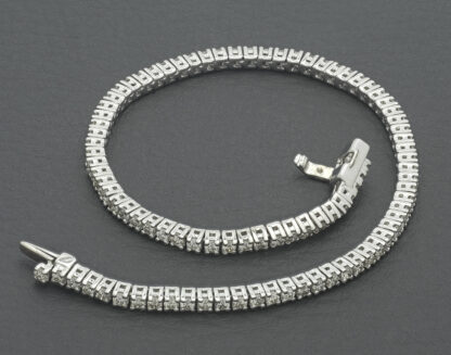 18ct White Gold 2.30ct Diamond Tennis Bracelet 7" 1mm - Image 4