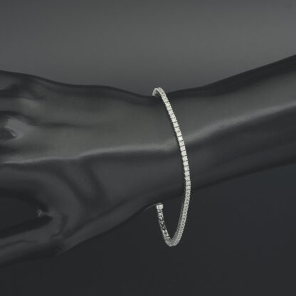 18ct White Gold 2.30ct Diamond Tennis Bracelet 7" 1mm - Image 2