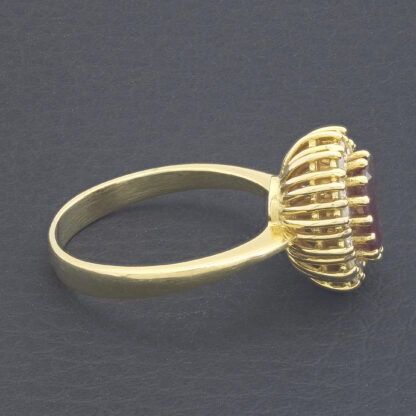 18ct Yellow Gold 0.25ct Diamond & 1.00ct Ruby Cluster Ring - Image 3
