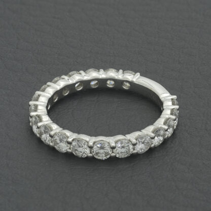18ct White Gold 1.83ct Diamond Eternity Ring - Image 4