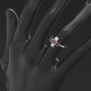18ct White Gold 0.25ct Diamond &#038; 0.50ct Ruby Cross Ring