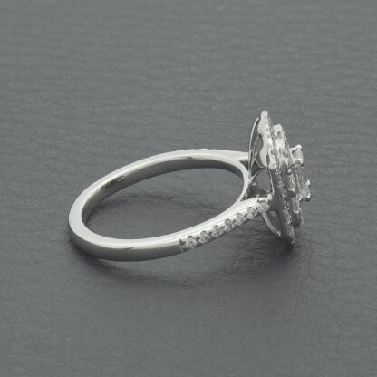 Platinum 1.00ct Diamond Cluster Ring - Image 2