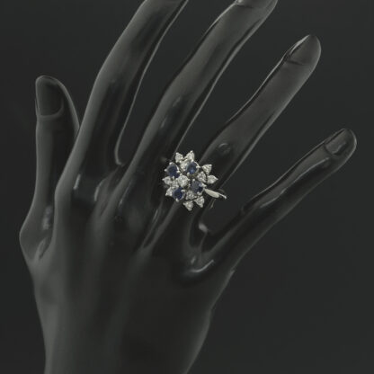 18ct White Gold 0.63ct Diamond & 1.48ct Sapphire Ring - Image 4