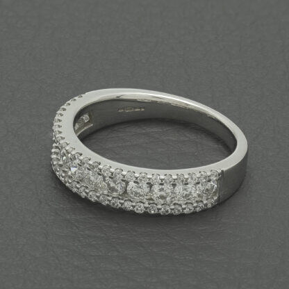 18ct White Gold 1.25ct Diamond Eternity Ring - Image 4