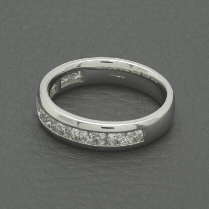 18ct White Gold 0.84ct Diamond Channel Eternity Ring - Image 4