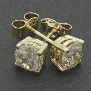 18ct Yellow Gold 2.18ct Diamond Stud Earrings