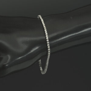 18ct White Gold 1.80ct Diamond Tennis Bracelet 7.5&#8243; 2mm