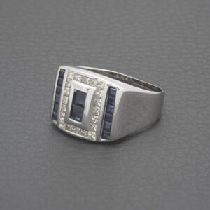 18ct White Gold 0.60ct Diamond &#038; Sapphire Signet Ring