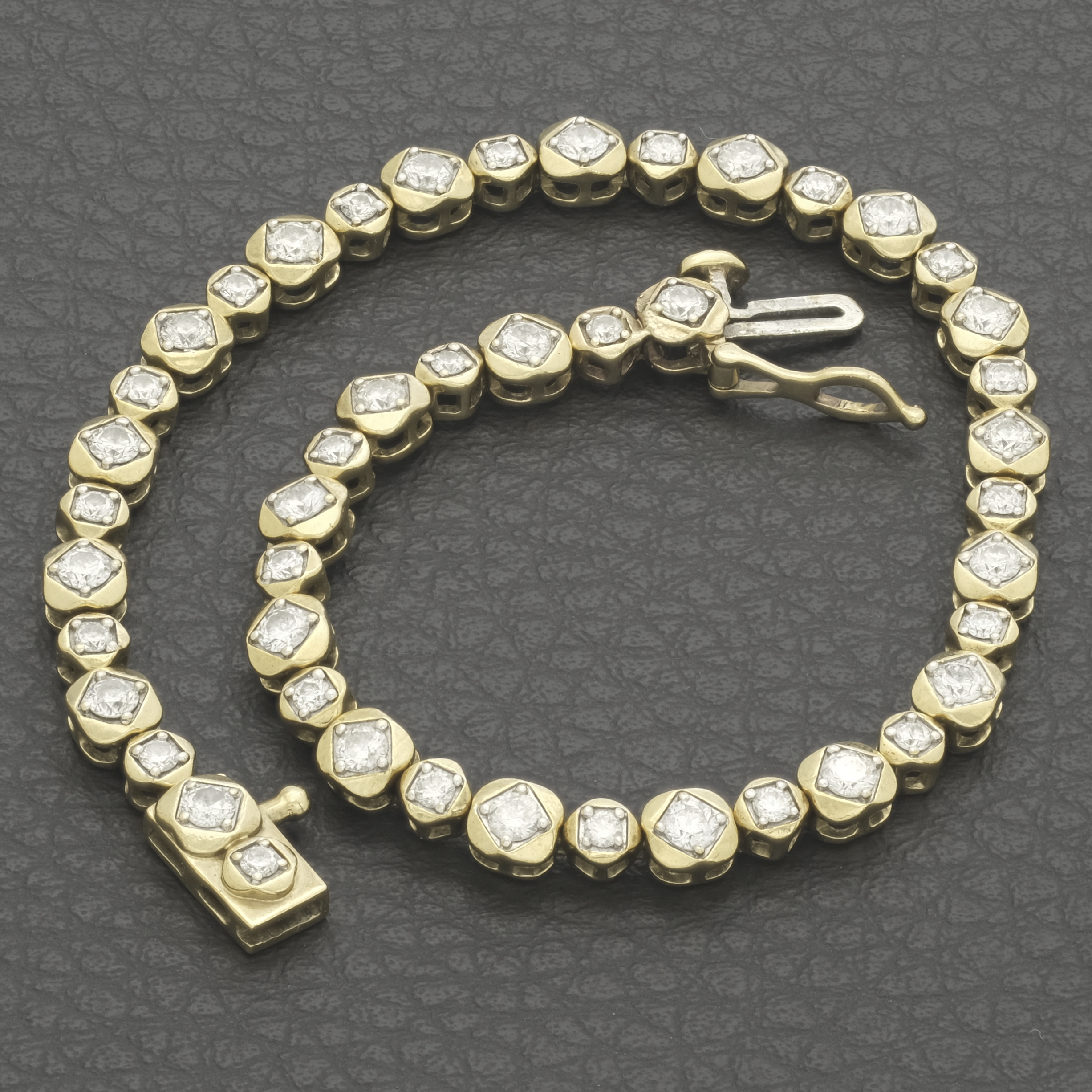 9ct Yellow Gold 1.84ct Diamond Tennis Bracelet 7.5'' 4mm - Image 3