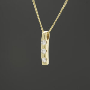 18ct Yellow Gold 0.51ct Diamond 3 Stone Necklace 16&#8243;